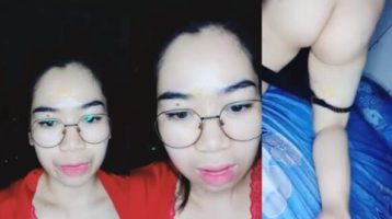 VCS Sama Mbak Mutia Pamerin Lekuk Tubuhnya