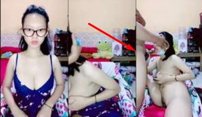 Mamih Slebew Tobrut Mandi Isap Batang Suami Lanjut Ngewe