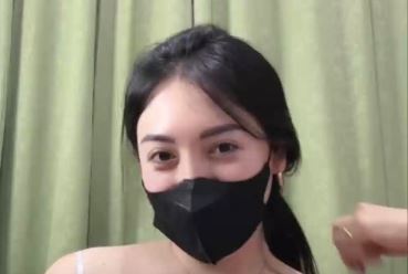 Yenita Cantik Spill Utingnya Dong Beb Host Pendatang Baru