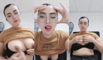 Jelita Melet Pamer Susu Crotin Sini Aja ID 68536183 Mango