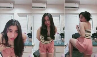 Tutorial Bikin Kamu Tegang Nih Adinda Sexy ID 49465392 Mango